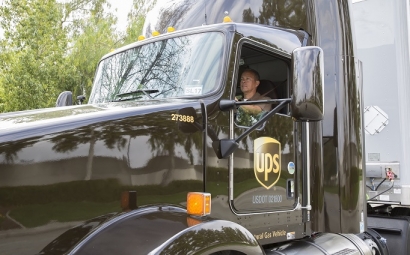 La flota de UPS incluye vehículos de gas natural licuado, gas natural comprimido y propano