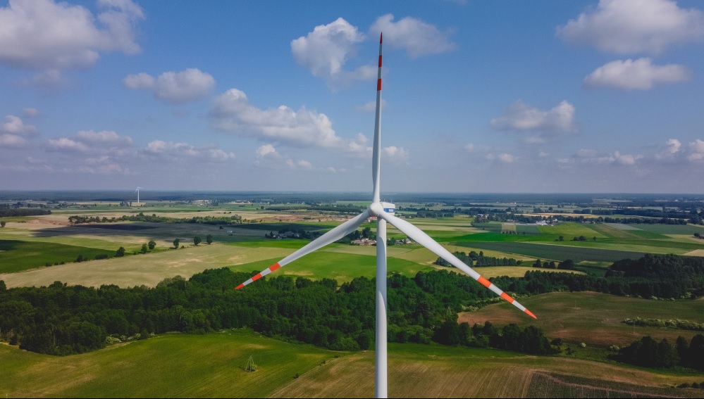 KKR vende cuatro proyectos eólicos a la eléctrica estatal polaca Enea