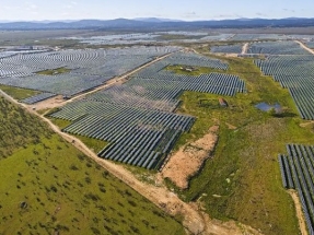 Abengoa avanza en la puesta en marcha de 800 megavatios fotovoltaicos en España
