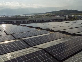 Autoconsumo en Burgos, o una instalación solar sobre cubierta que ocupa lo que 10 campos de fútbol
