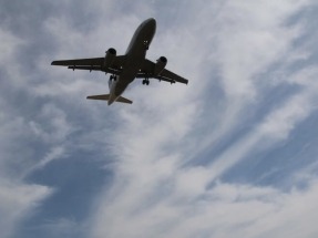 Un informe denuncia el alto riesgo para la salud de las partículas ultrafinas de los aviones