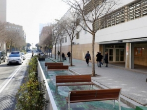 Barcelona protege los colegios frente a la emergencia climática