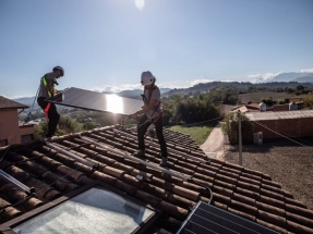 Eólica y solar producen más electricidad que la nuclear por primera vez en la historia