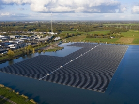 BayWa pone en marcha en solo seis semanas el mayor parque solar flotante de Holanda
