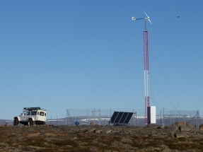 Autoconsumo fotovoltaico y microeólico con baterías en Formentera