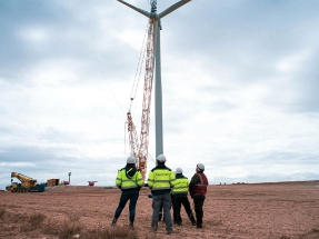 Cuerva presenta en Granada "el aerogenerador experimental más potente de España"