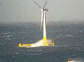 Espectacular vídeo de la eólica marina vasca resistiendo olas de 10 metros de altura y ráfagas a 100 kilómetros por hora