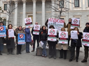 Ecologistas protestan frente al Congreso contra la exención de evaluación ambiental a macroproyectos renovables