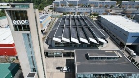 Voltfer instala 432 paneles solares en la sede central de Ascensores Enor en Vigo