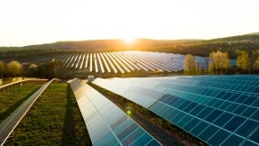 EiDF Solar formaliza la compra de tres parques de generación de 238 MW en Burgos