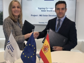 El banco de la UE elige España para invertir por primera vez en una "plataforma para desarrollo de proyectos de energías renovables"