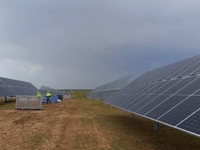 Endesa enchufa otros tres parques solares en Extremadura
