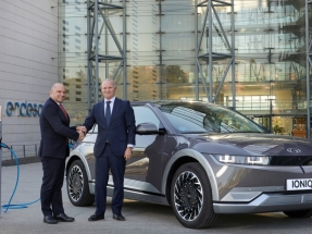 Hyundai y Endesa X lanzan un "todo incluido coche y cargador" para facilitar el salto a la movilidad eléctrica