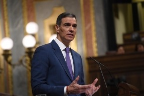 Greenpeace aplaude la defensa de la transición energética de Sánchez, pero con matices