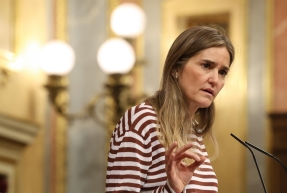 Aagesen desmiente al PP: "es tajantemente falso" que el apagón se produjera por "experimentos" con las renovables