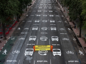 La puerta de salida del coronavirus es una ciudad de peatones, ciclistas y autobuses