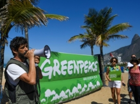 Greenpeace señala las 14 "medidas urgentes que no pueden esperar otros 100 días" de Gobierno Sánchez