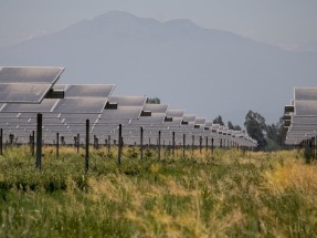 Alianza hispano china para ejecutar el mayor megaparque solar con sistema de almacenamiento del mundo