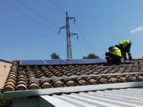 Holaluz pone en marcha dos instalaciones de autoconsumo solar cada día