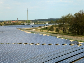 IBC Solar aprieta en la carrera de las baterías de ión-litio
