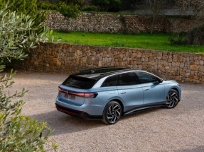 Madrid-Barcelona en coche eléctrico familiar y sin parar a recargar