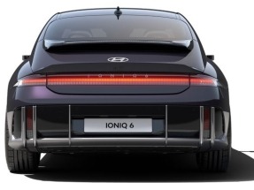 Hyundai lanza Ioniq 6, un eléctrico que promete más de 600 kilómetros de autonomía