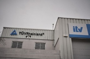 TÜV Rheinland instala 1400 módulos fotovoltaicos en 30 de sus estaciones ITV