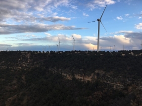 Leeward Completes Repowering and Financing for Mendota Hills Wind Farm