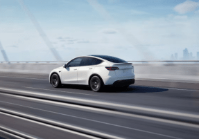 Tesla encarece el coche eléctrico más vendido en España