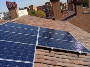 Madrid impulsará el autoconsumo de energía solar en comunidades de vecinos con ayudas de hasta 3.000 euros