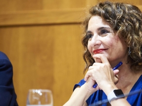 El Gobierno prohibirá que energéticas y banca trasladen los nuevos impuestos a los precios finales