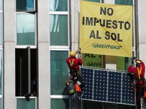 RD de Autoconsumo: los colegios no podrán donar a las familias pobres la electricidad que les sobre