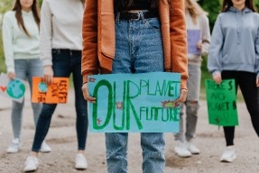 Los ecologistas presentan 100 medidas para hacer frente a la crisis climática
