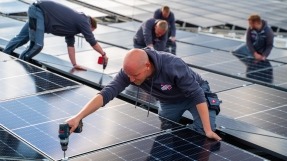 LONGi Solar suministra a Stadler módulos para una instalación sobre cubierta de 14.000 m² en Berlín