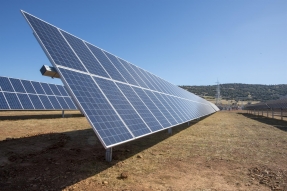 Iberdrola recibirá 70 millones en un préstamo del BEI para construir cinco plantas solares en Portugal