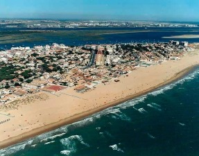  Punta Umbría es el primer pueblo de Huelva en instalar autoconsumo en sus edificios públicos 