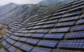 China inicia en abril el cambio de su política fiscal en fotovoltaica y baterías 