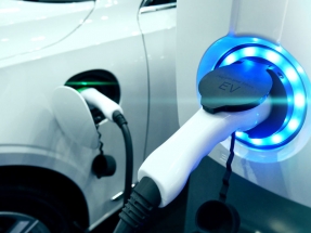 El Gobierno impulsará la recarga para vehículos eléctricos en la vía pública