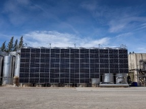 Fotovoltaica en vertical: la bodega Raimat estrena pared solar