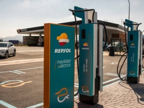 El ICO financia 40 de los 42 millones de euros que Repsol va a invertir en la instalación de puntos de recarga para vehículo eléctrico