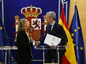 Teresa Ribera da su apoyo a la plataforma experimental de eólica marina en Galicia