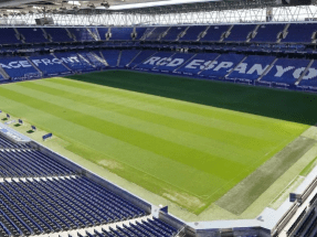  El RCD Espanyol despliega 1.860 paneles solares en su estadio 