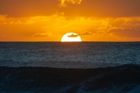 El Gobierno apuesta por la energía solar para desalinizar el agua del mar