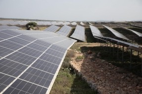 Baleares enchufa su mayor parque fotovoltaico diez años después
