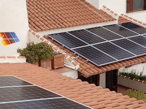 Una empresa malagueña lanza una oferta de compra colectiva para autoconsumo solar en viviendas
