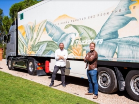 El camión español cuya pintura fotovoltaica absorbe CO2