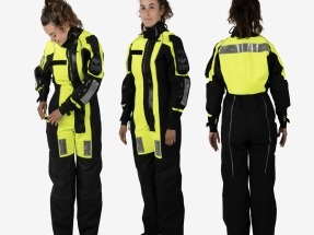 Presentan el primer traje del mundo diseñado para mujeres que trabajan en eólica marina