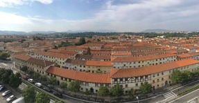 
Pamplona pone en marcha la primera red de calor con biomasa en el barrio de la Txantrea
