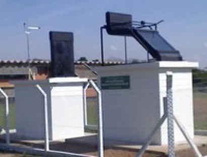 Una chimenea solar refrescante