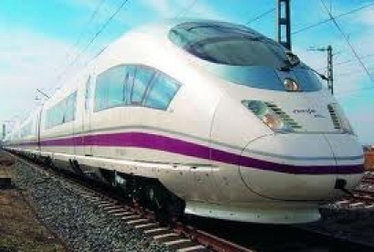 Renfe y el IDAE se alían para aumentar la eficiencia y el uso de renovables